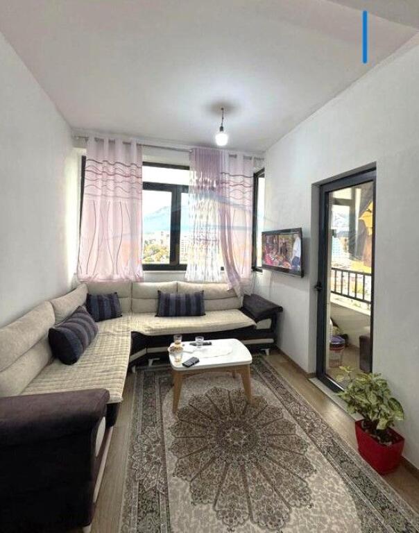 Shitet, Apartament 2+1+2+ Post Parkimi, Porcelan, Tirane