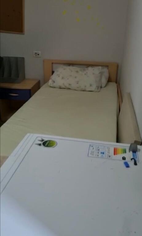 Jepet me qira 2+1+1 KOMUNA E PARISIT 650 mije leke