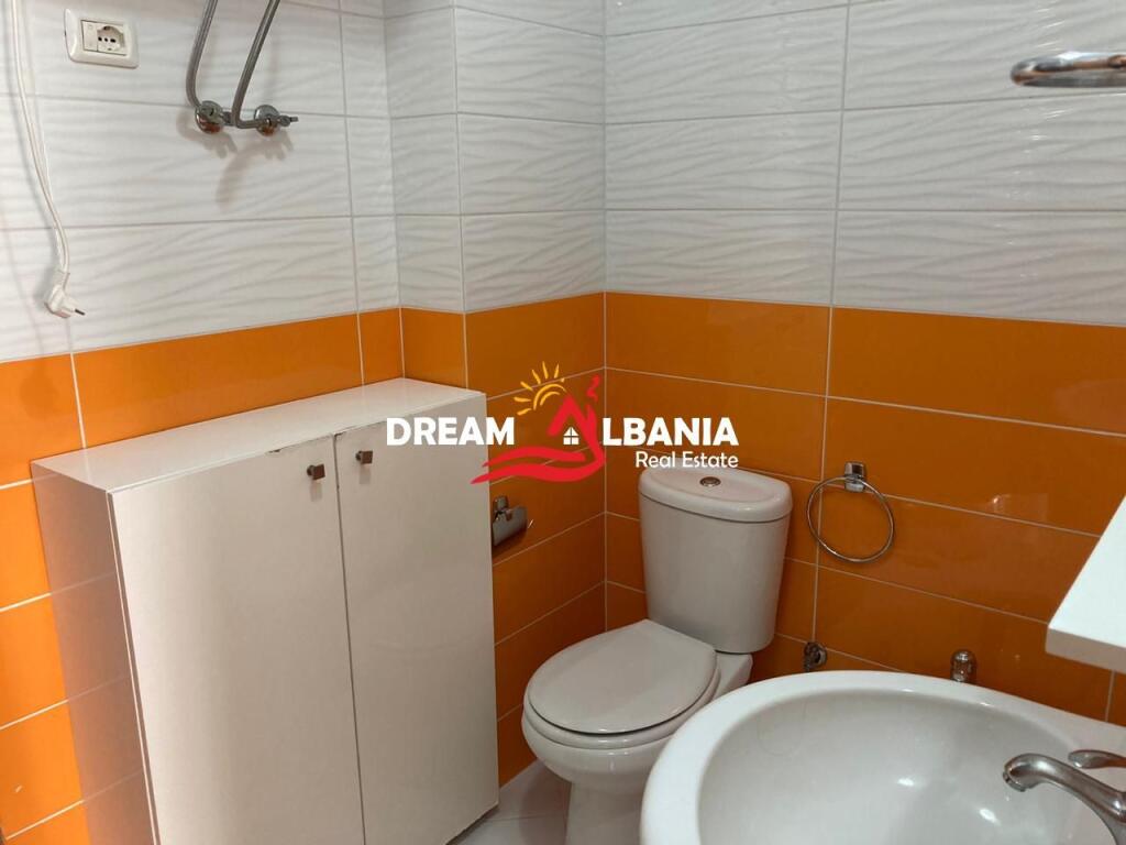Jepet me qera apartament 2+1+2 ne rrugen e Barrikadave prane Gjimanzit Sami Frasheri (ID 42215460)