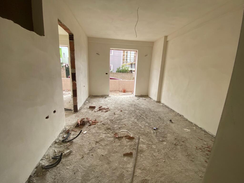 2+1 with veranda paskuqan, price 112000 euro