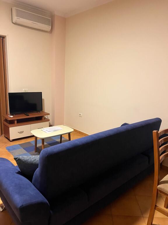 Jepet me qera garsonier te Rr. Mine Peza te Prokuroria