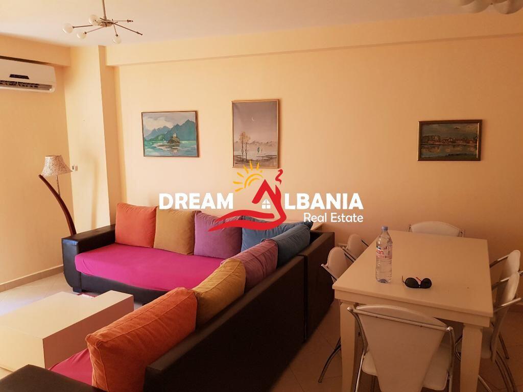 Jepet me qera apartament 2+1+2 ne rrugen e Barrikadave prane Gjimanzit Sami Frasheri (ID 42215460)