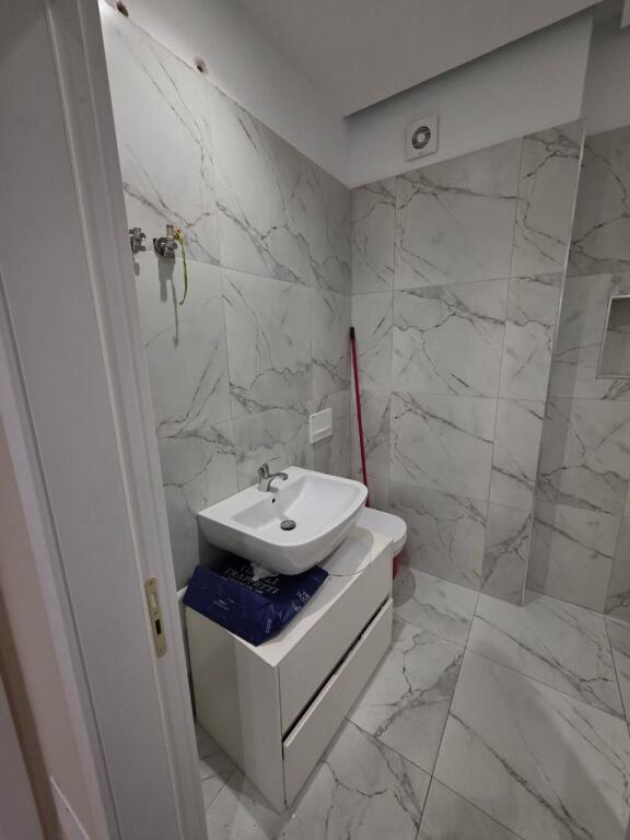 For rent at 5 Maji 1+1 new building 500 eu never lived in before
