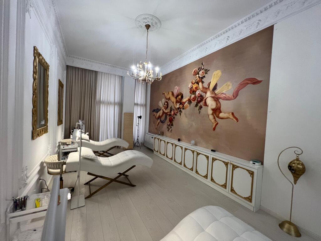 Business Garden Building for sale