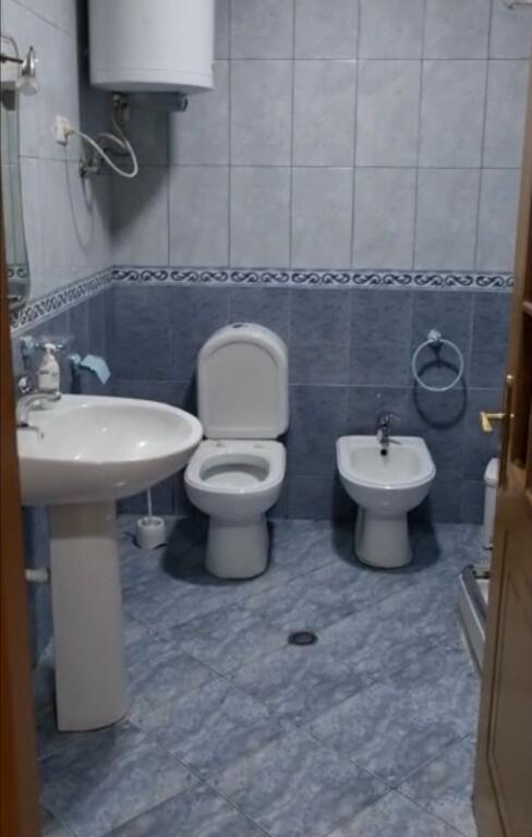 Jepet me qira 2+1+1 KOMUNA E PARISIT 650 mije leke