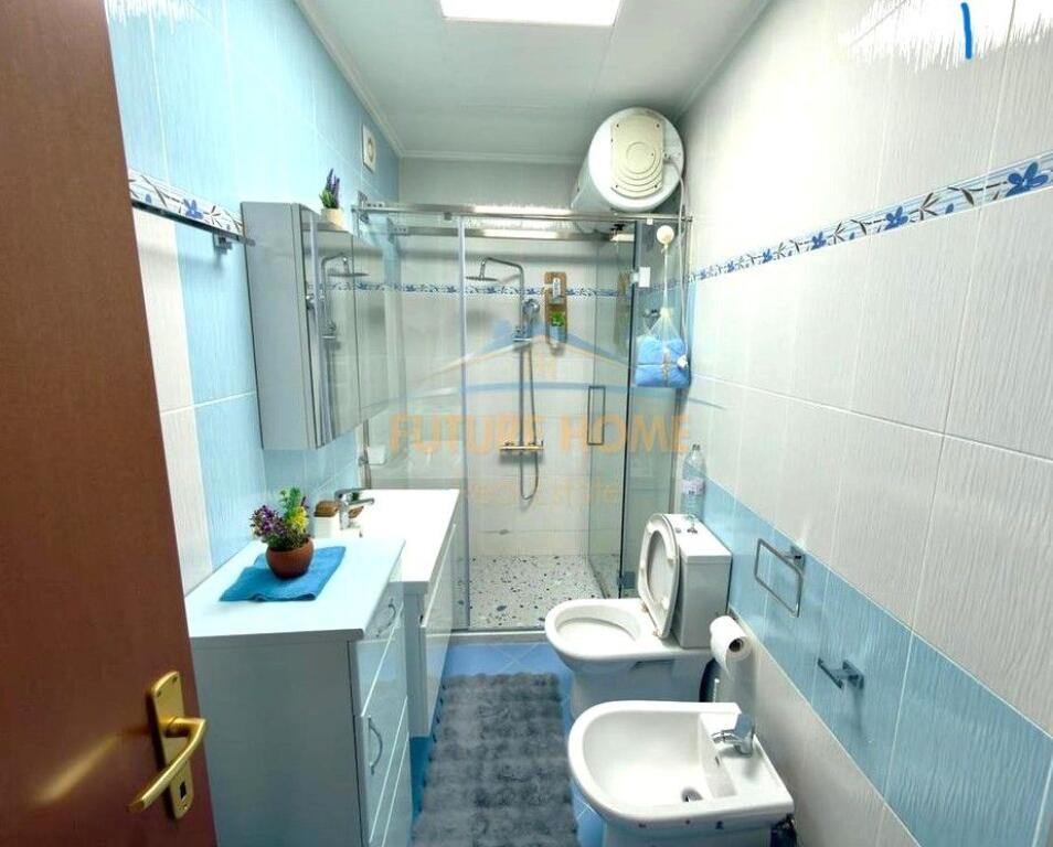 Appartamento 3+1+2+Posto Auto, Lago Asciutto, Tirana - AFFITTO