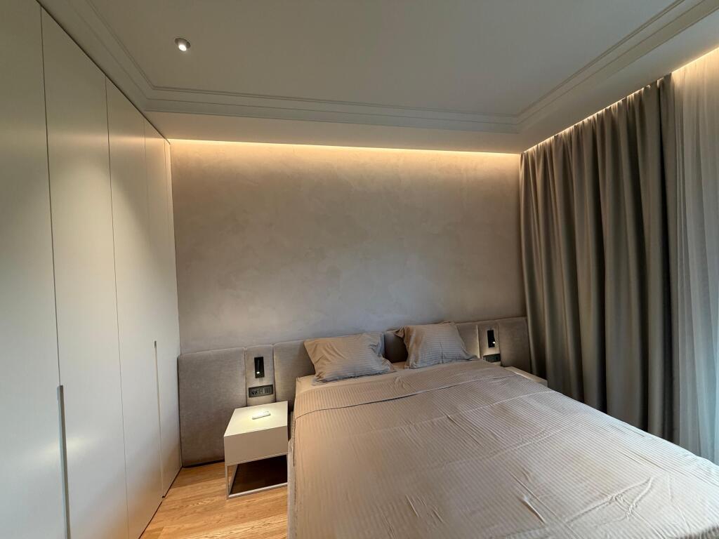 Apartment 3+1+2 with parking space for sale Pallati Orion, Rruga e Kosovarëve