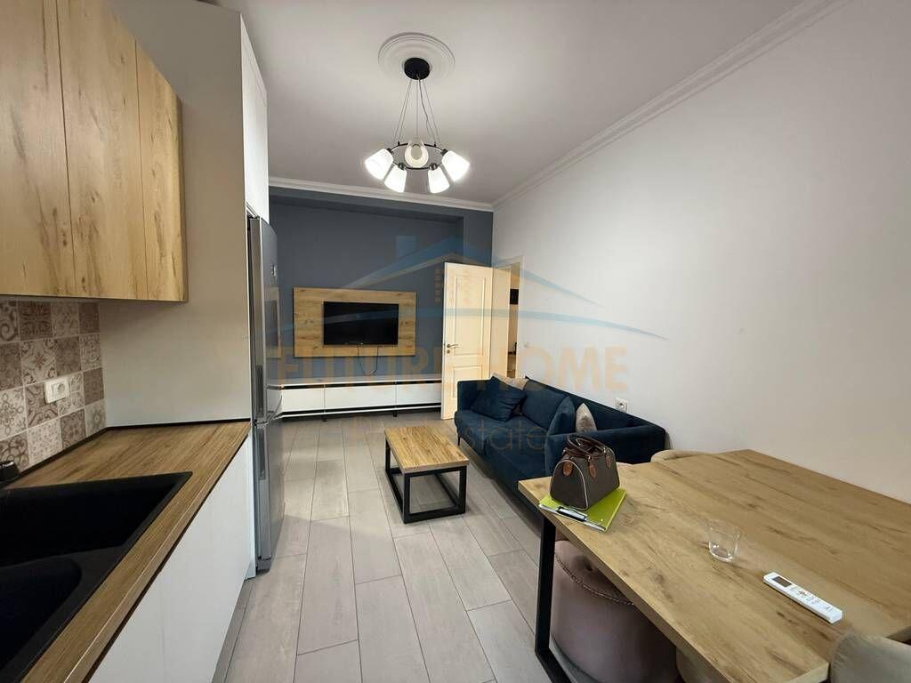 Qera, Apartament 2+1+2, Laprakë ,Tiranë.