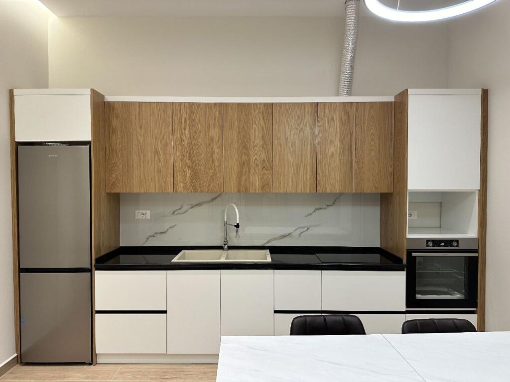 🏢Don Bosko,prane Supermarket Spar,jepet me qera apartament ,2+1,i mobiluar 60,000Leke