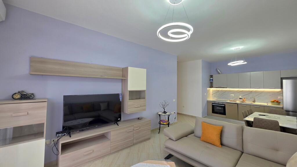 Apartment 2+1 for rent in Lungomare