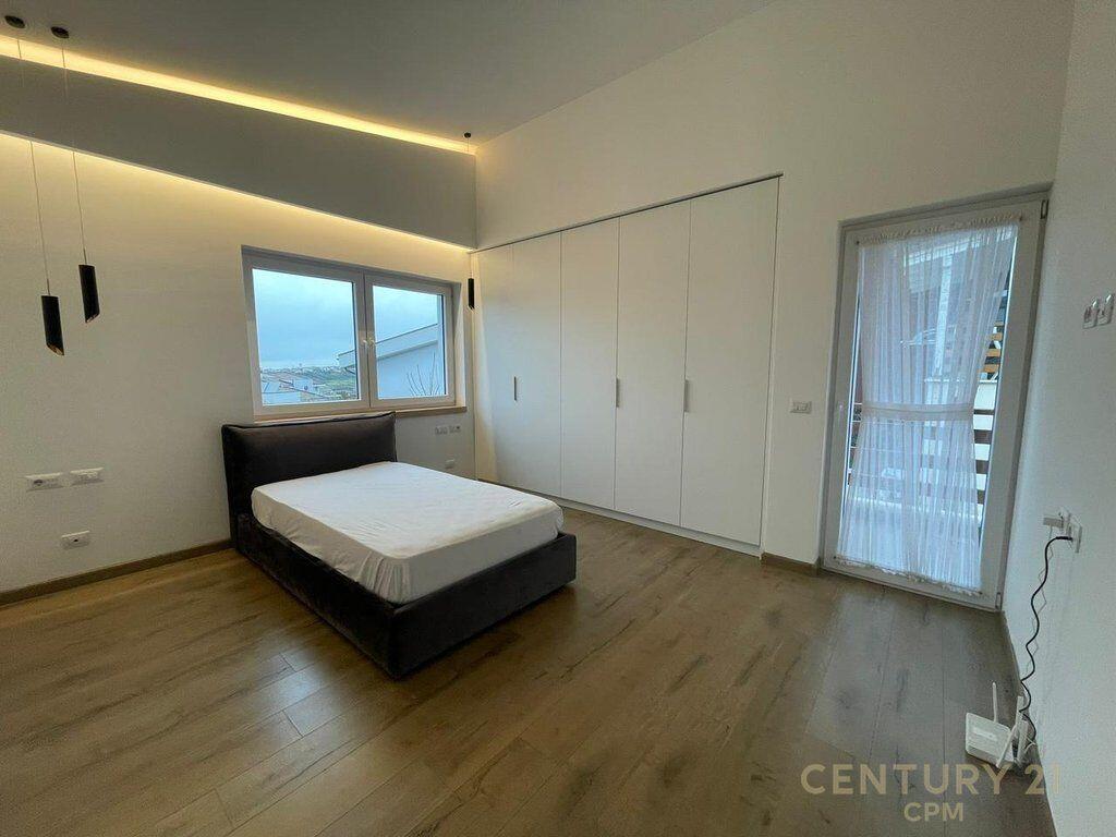 Jepet me Qira Vilë Moderne – Long Hill, Tiranë