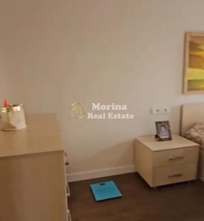 Sale | Apartment and parking, 2 + 1 | Rruga e Dibrës | 211150 €