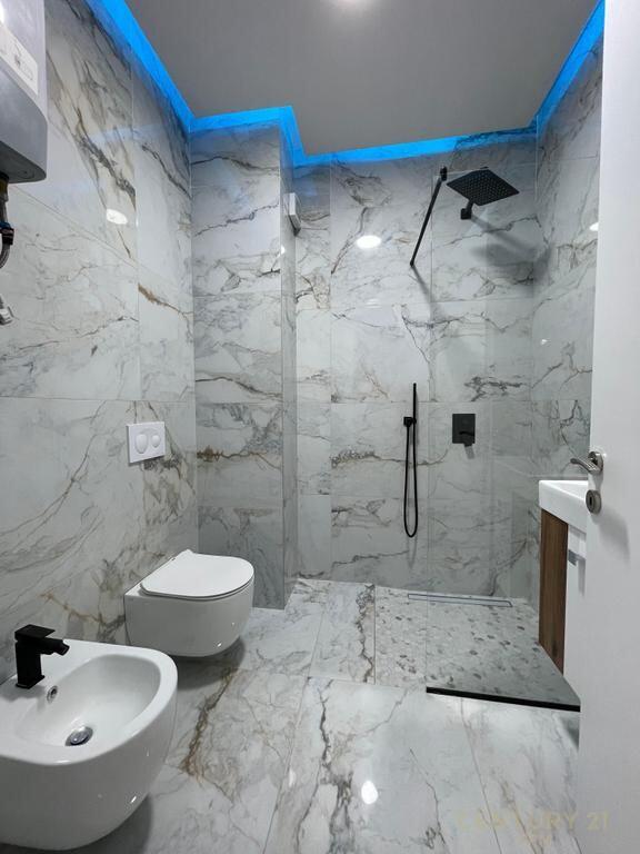 JEPET ME QIRA APARTAMENT 2+1+2 TEK KAFE FLORA !