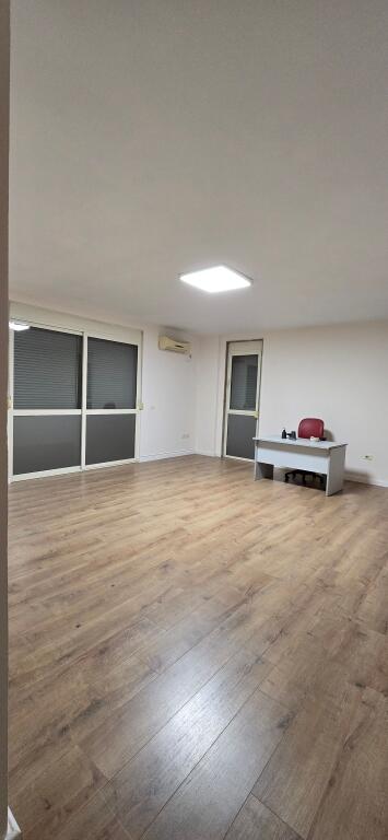 AMBIENT PER ZYRA, Rruga e Kavajes‼️