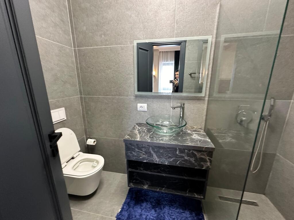 Lux Rent 3+1,140m2,Kavajes Street,Garden Building.