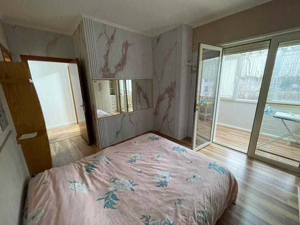 For rent Apt. 3+1+2 + GARAGE Dry Lake