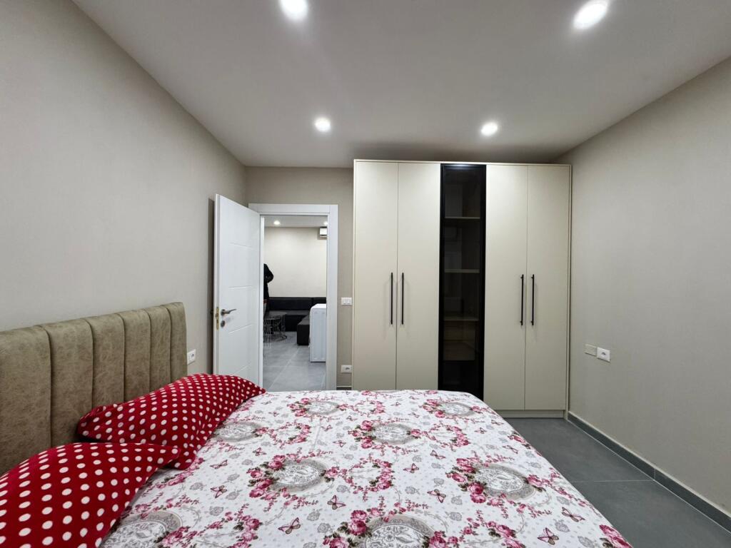 Apartament me qera ne plazh hekurudha
