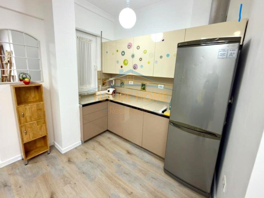 Appartamento 3+1+2+Posto Auto, Lago Asciutto, Tirana - AFFITTO