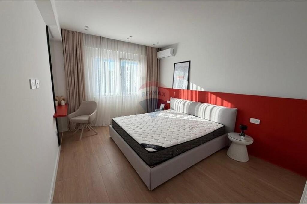 Apartment 1+1 for rent at 21 Dhjetori!