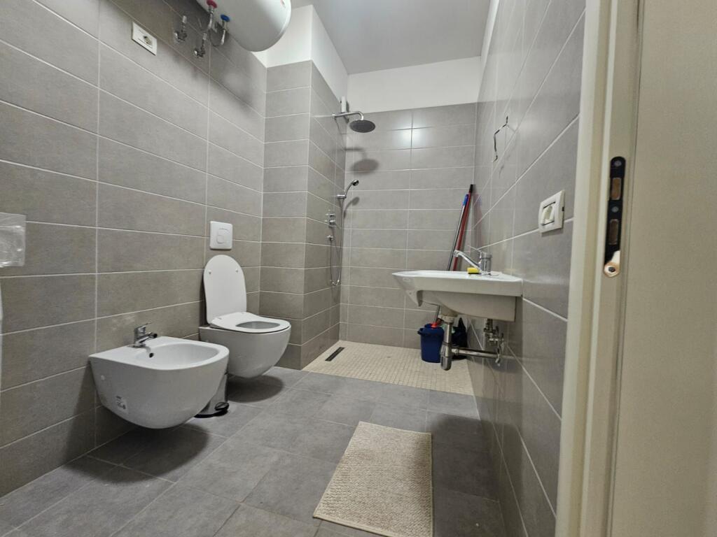 Qera Apartament 1+1 me post parkimi  Green City Unaza e Re