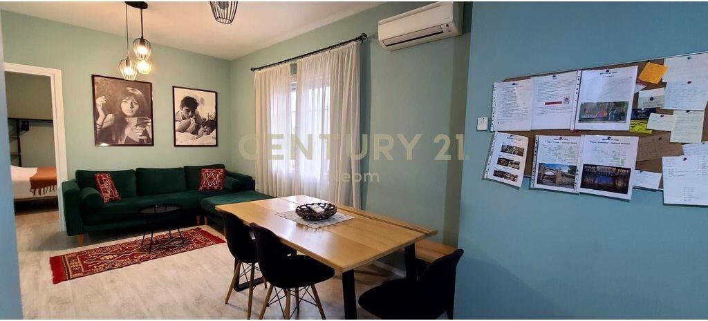 Modern 2+1 apartment for rent on Durrës Street