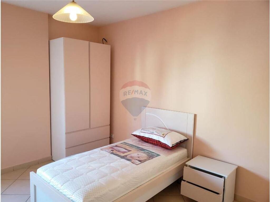 APARTAMENT ME QIRA 3+1 NE QENDER