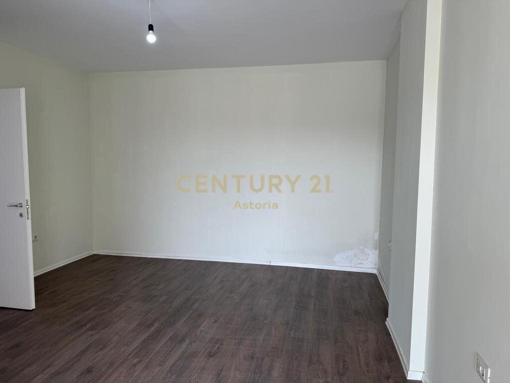 JEPET ME QIRA APARTAMENT 2+1 TE RRETHI I SAUKUT, TIRANE