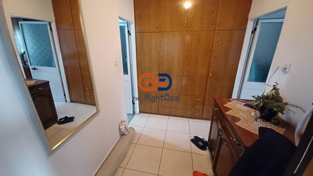 Tek Shkolla e Bashkuar, Prane Poliklinikes Nr 10, Shitet Apartament 1+1 Ideal Per Biznes!!!!