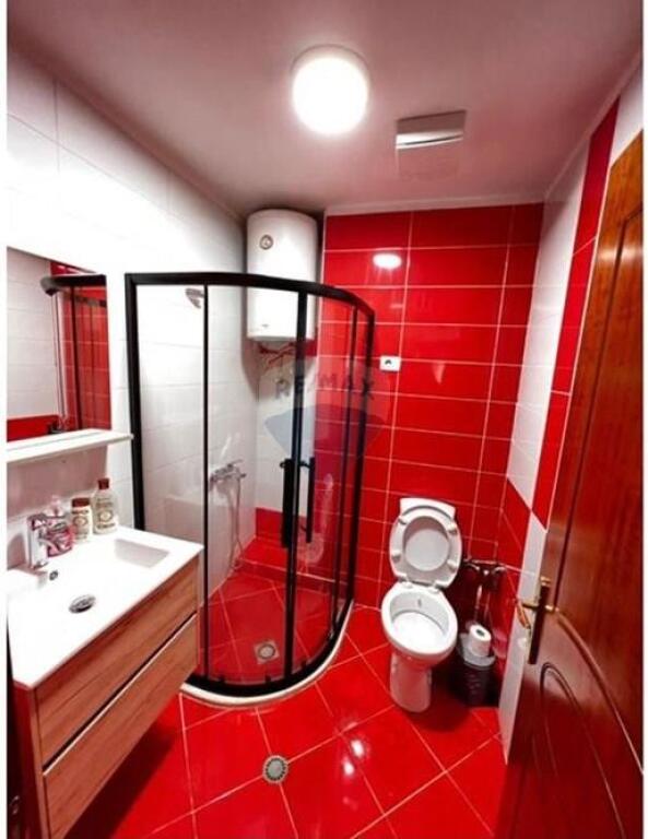 Affittasi appartamento 2+1 al quarto piano in zona Myslym Shyri