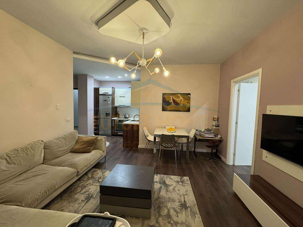 Jepet me qera 1+1 tek liqeni Thate