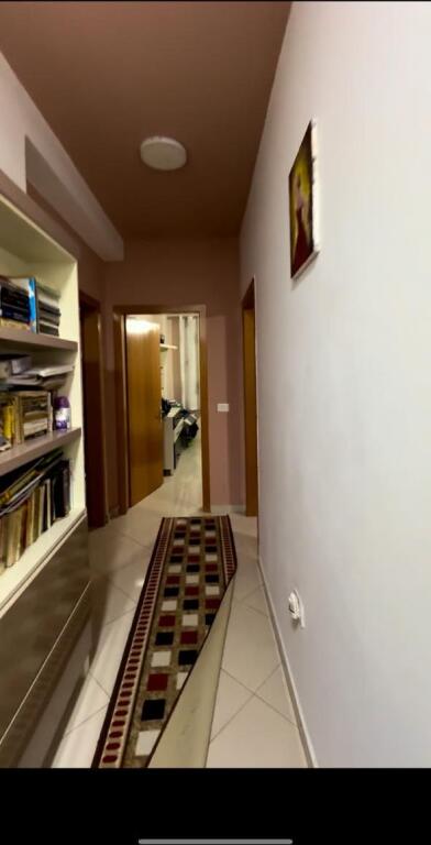 Shitet Apartament 2+1+2. Yzberisht