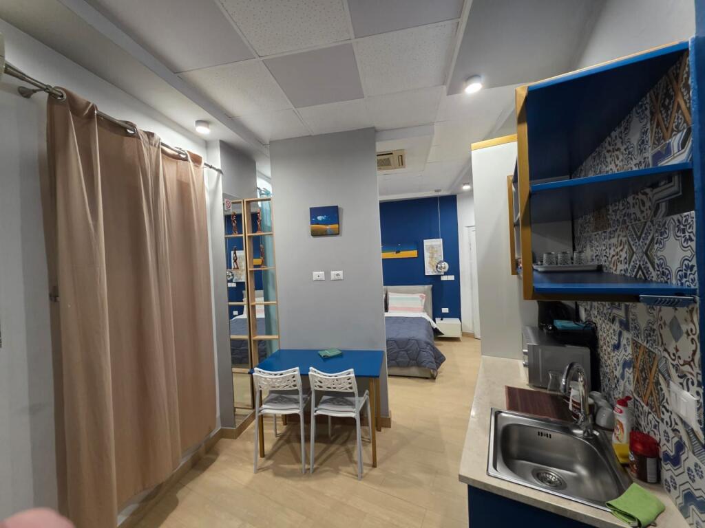 Jepet garzonjere me qera