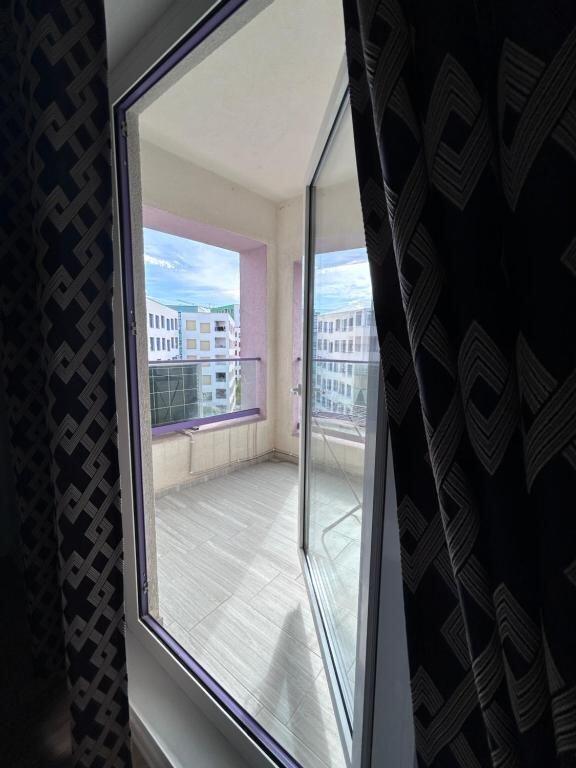 Shitet apartament 2+1