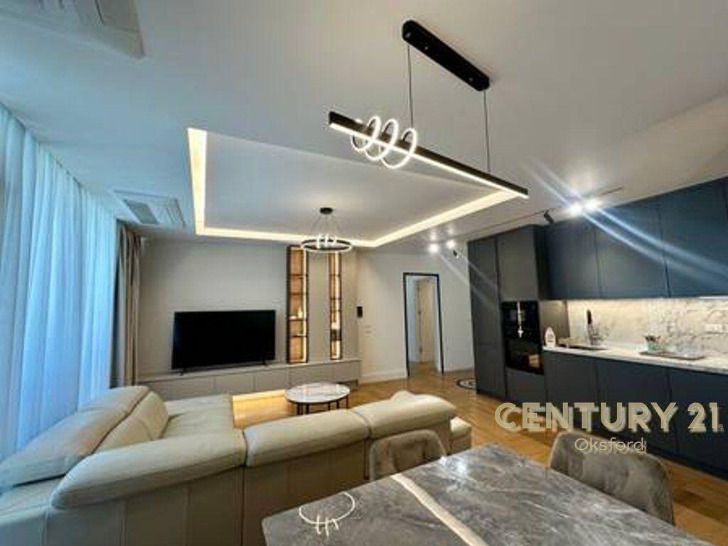 Shitet apartament modern në Rezidencën Lake View