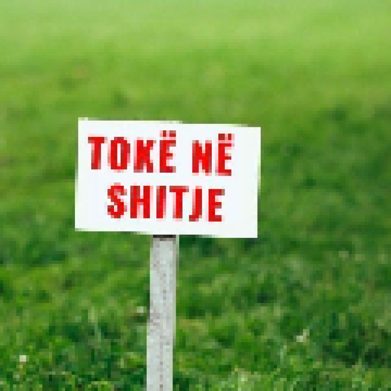 SHITET TOKE MALI ROBIT 1020 M2 NGJITUR ME AUTOSTRADEN 160000 EURO