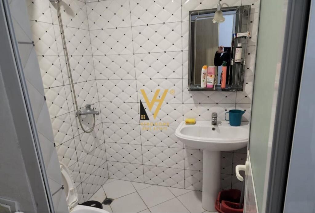 JEPET GARSONIERE ME QERA TE KODRA E DIELLIT 30.000 LEKE