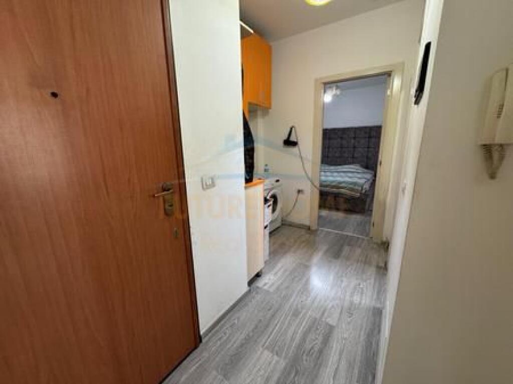Shitet, Apartament 1+1, Selvia, Tiranë.
