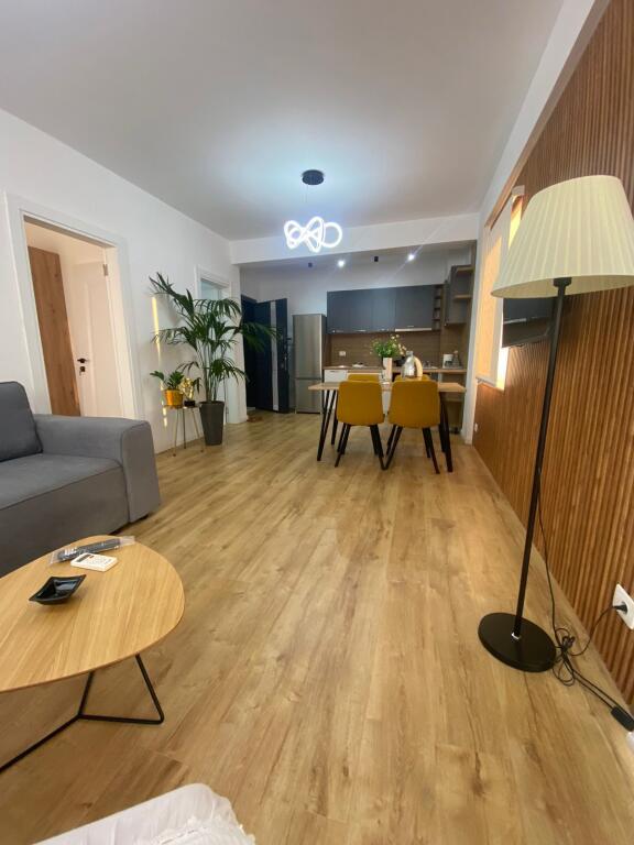 Shitet Apartament 1+1 ne golem