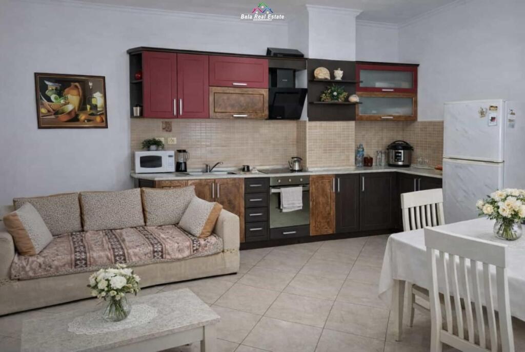 Apartament Me Qera 2+1 Tek Bulevardi Zogu i Pare (ID B2201672) Tirane