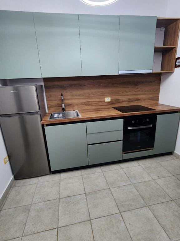 Shitet Apartament 1+1 lagja 13 durres