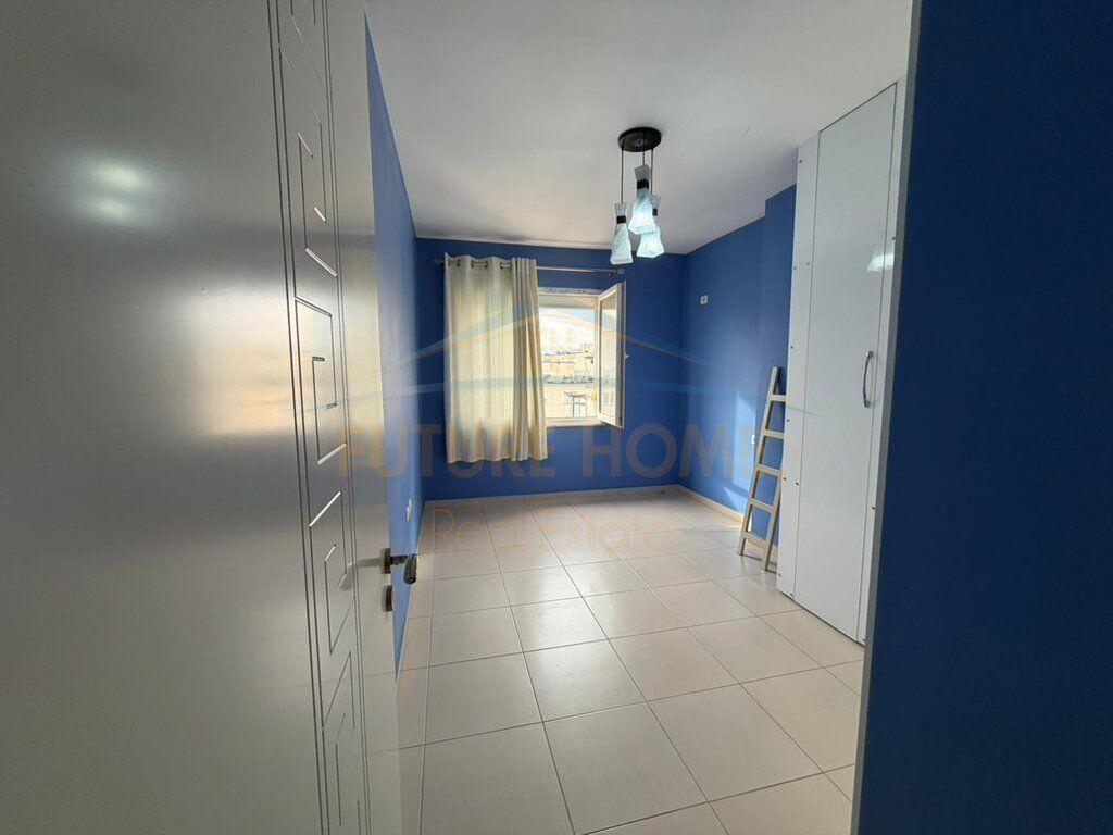 Shitet, Apartament 2+1, Unaza e Re, Tiranë