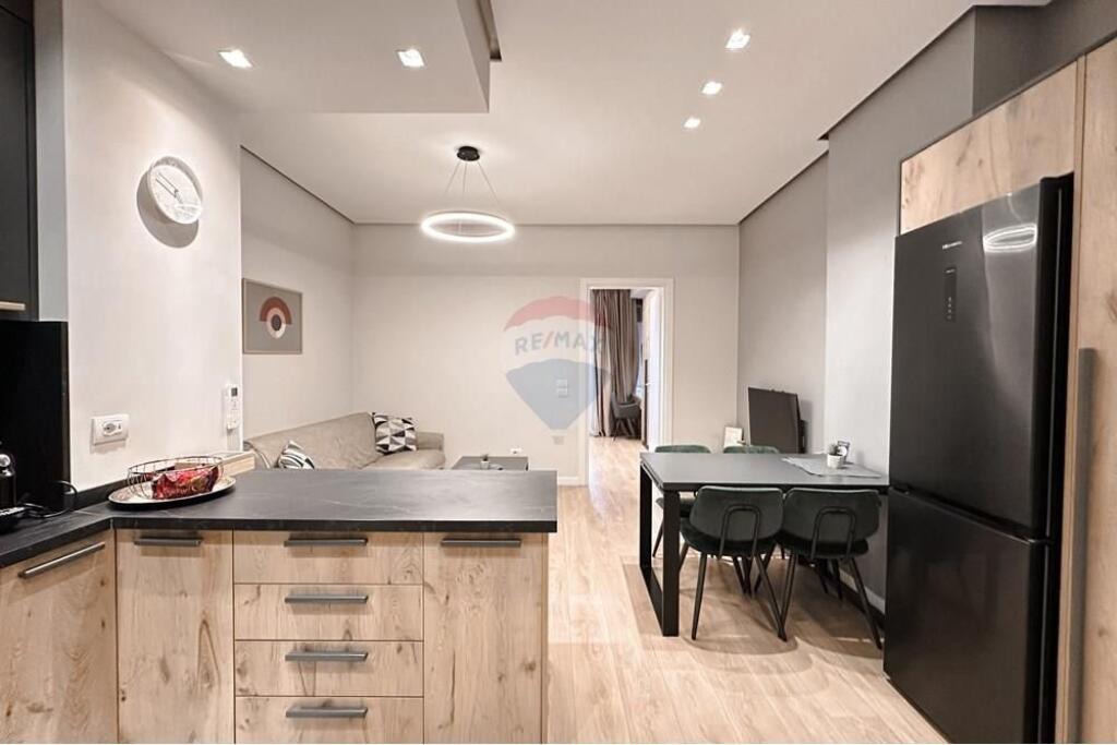 Tre apartamente 1+1 per shitje ne Qender