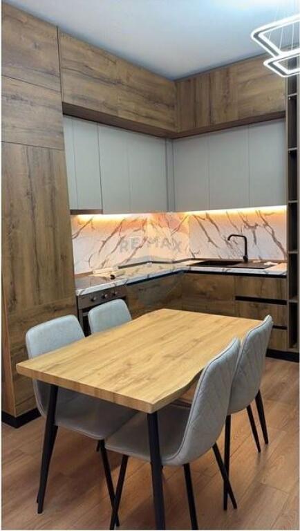 RENT APARTMENT 1+1 PARIS MUNICIPALITY !