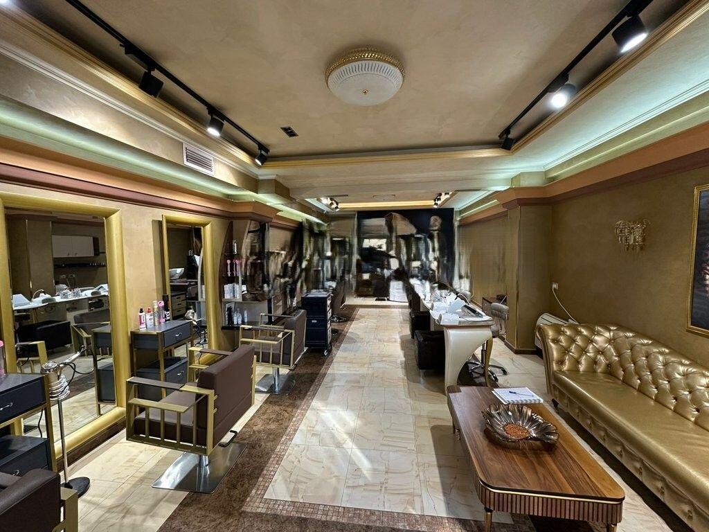 PORCELAN :SHITET AMBIENT KOMERCIAL DHE BIZNES BEAUTY SPACE! 180,000 €