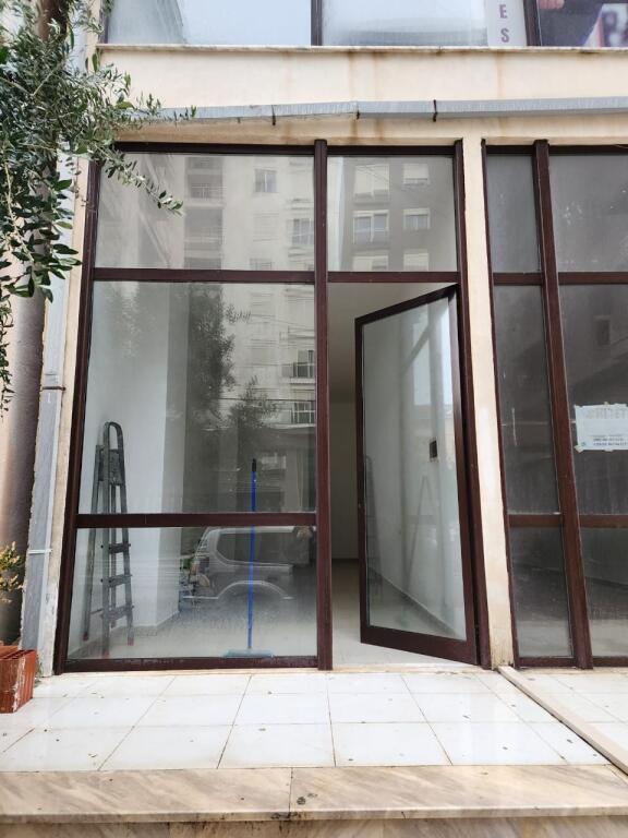 Business premises for sale in neighborhood 13 in Plazh