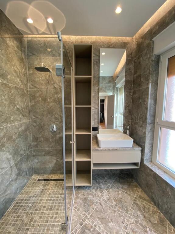 Eskluzive,shitet super apartament 2+1+2 tualete+post parkimi ne Ali Dem