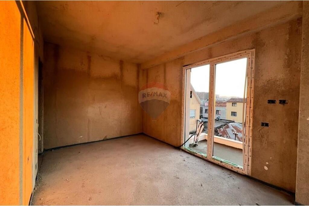 Apartment - For Sale - Ali Demi Street, Tirana(ID: 530181090-89)