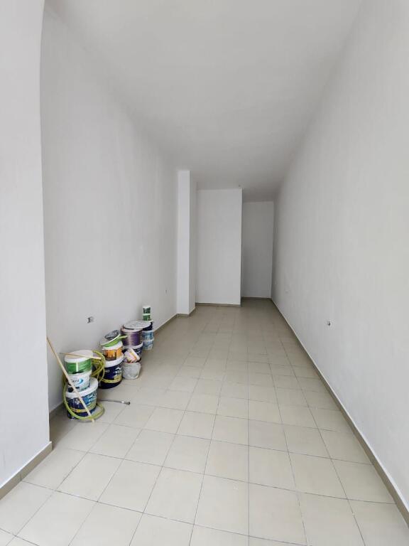 Business premises for sale in neighborhood 13 in Plazh