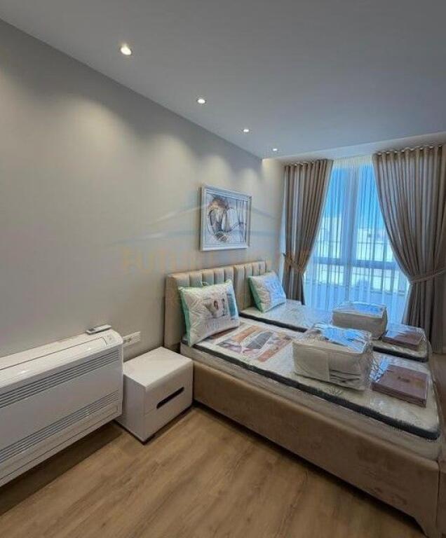 Qera, Apartament 2+1+2, Galeria, Rruga e Barrikadave, Tirane.