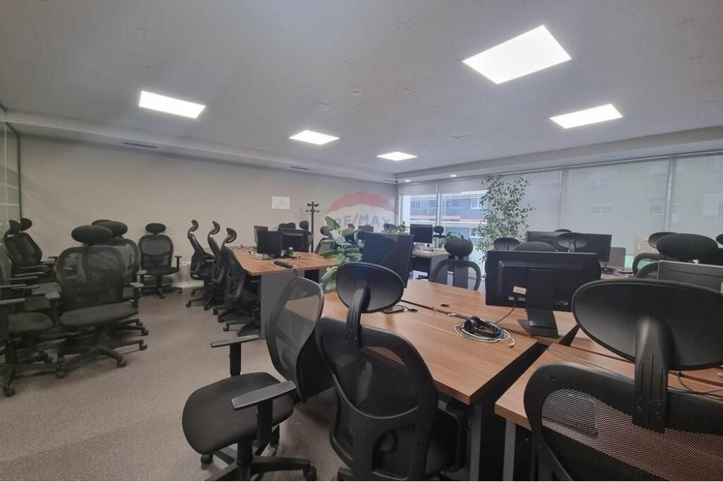 ZYRE PER QIRA TE LIBRI UNIVERSITAR!